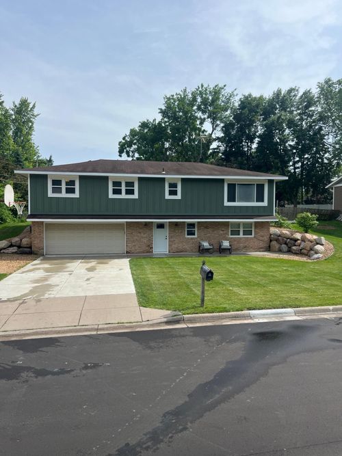 1307 20th St W, Hastings, MN, 55033-3216 | Card Image