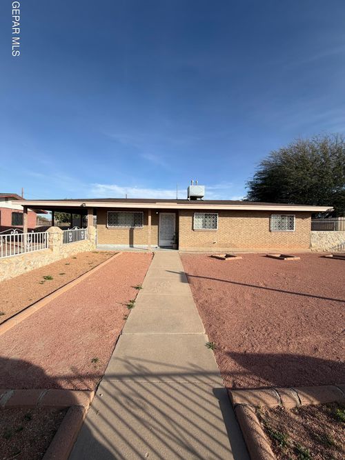 744 Huerta Street, El Paso, TX, 79905 | Card Image