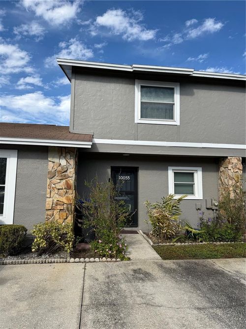10053 Lake Oak Cir, TAMPA, FL, 33624-5289 | Card Image