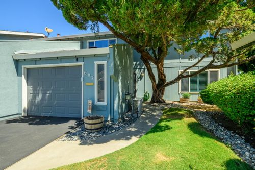 607 Knollwood Drive, Woodland, CA, 95695 | Card Image