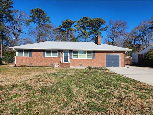 17 Roberta Dr, Hampton, VA, 23666-2833 | Card Image
