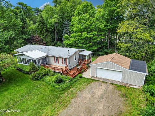 144 Buckskin Dr, Greentown, PA, 18426-8918 | Card Image
