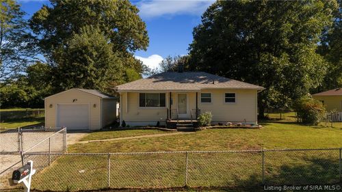 5 Grandview Dr, Jeffersonville, IN, 47130-5238 | Card Image