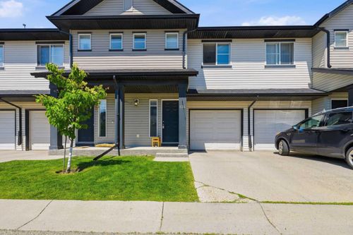 124 Everridge Gdns Sw, Calgary, AB, T2Y0G9 | Card Image