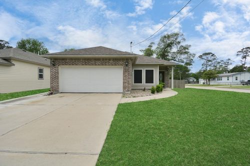 3102 Ash Dr, Dickinson, TX, 77539-4703 | Card Image