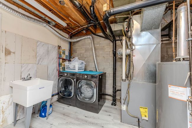 28 Sawmill Rd, House attached with 4 bedrooms, 3 bathrooms and 3 parking in North York ON | Image 41