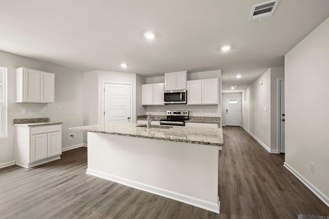 12883 Bayleaf Dr, House other with 4 bedrooms, 2 bathrooms and 2 parking in Denham Springs LA | Image 11