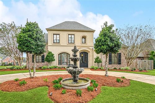 209 Delta Dr, Mandeville, LA, 70448-7570 | Card Image