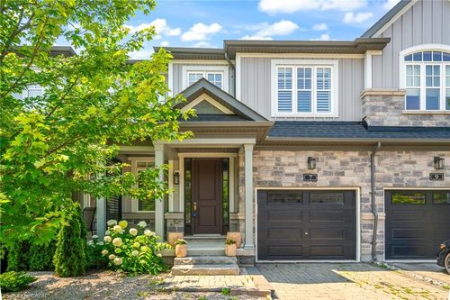 7 Windsor Cir, Niagara on the Lake, ON, L0S1J0 | Card Image