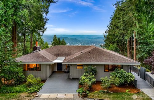 5830 302nd Ave Ne, Carnation, WA, 98014-8402 | Card Image
