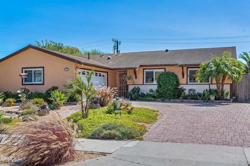 7195 Tuolumne Dr, GOLETA, CA, 93117-1309 | Card Image