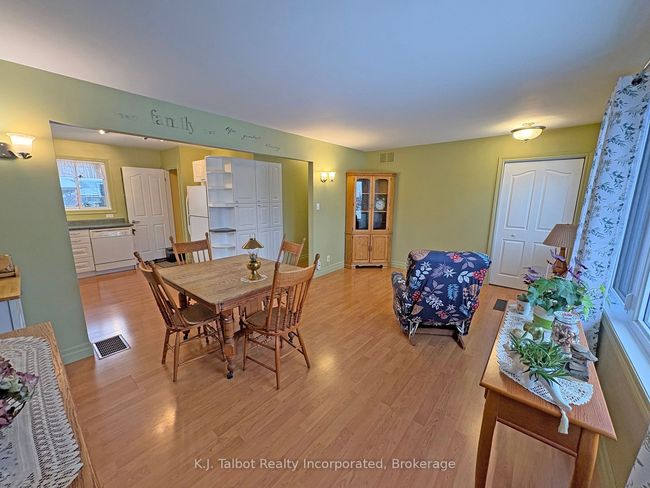 94 Montcalm St, House other with 2 bedrooms, 2 bathrooms and 6 parking in Goderich ON | Image 4