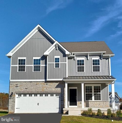 143 Winding Rd, FORKS TOWNSHIP, PA, 18040-8807 | Card Image