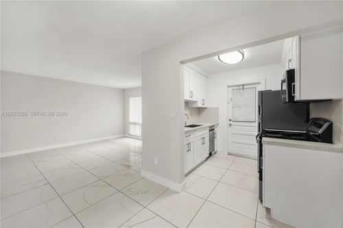 206-5141 Hollywood Blvd, Hollywood, FL, 33021-6550 | Card Image