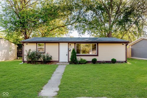 2949 Wallace Ave, Indianapolis, IN, 46218-3131 | Card Image