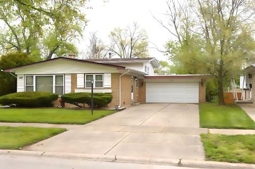 223 W Rainbow Dr, Glenwood, IL, 60425-1311 | Card Image