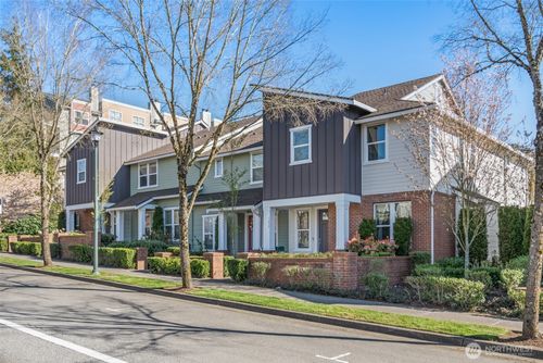 1451 Ne Park Dr, Issaquah, WA, 98029-8909 | Card Image