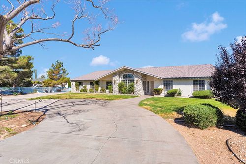 16912 Danbury Ave, Hesperia, CA, 92345 | Card Image