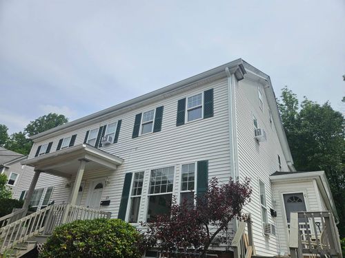 89 6th St, Dover, NH, 03820-2642 | Card Image