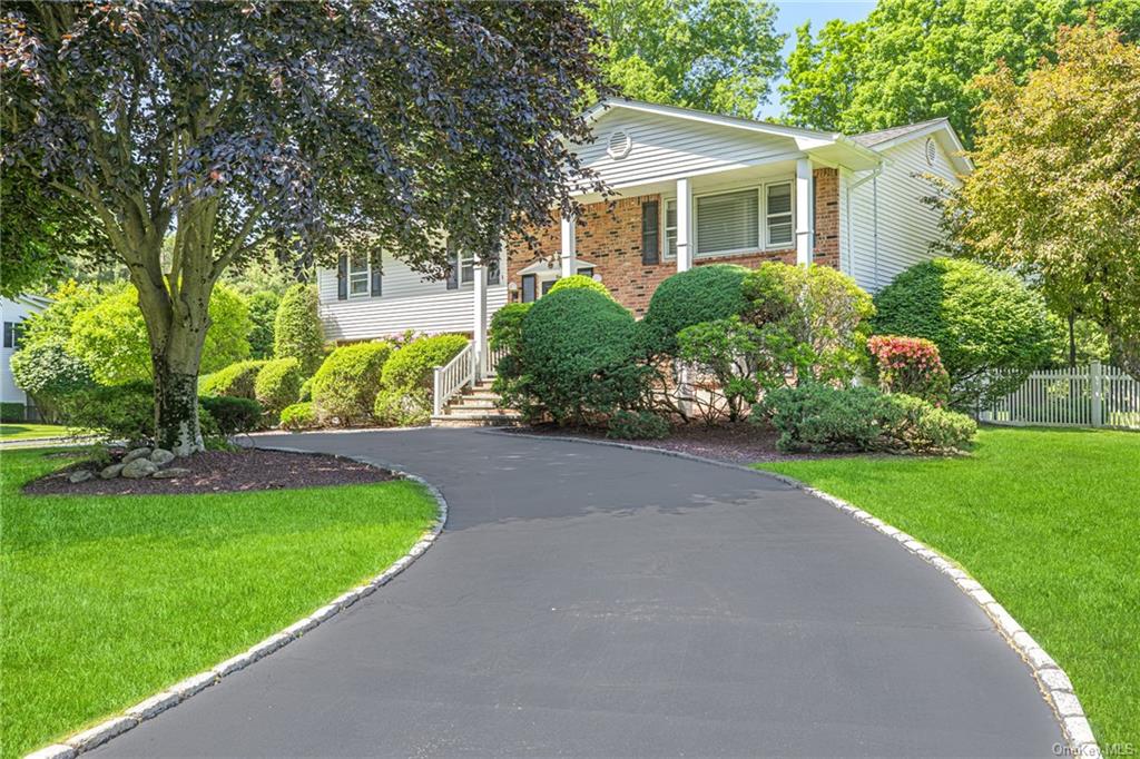 Christie Dr, New City, NY 10956