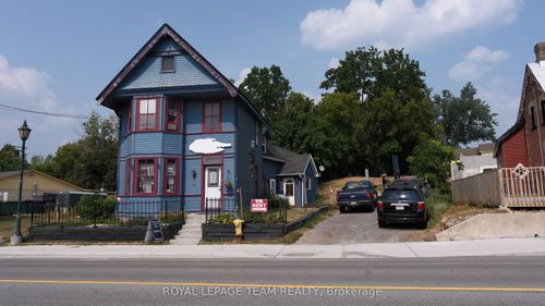 5559 Manotick Main St, Manotick, ON, K4M0T6 | Card Image