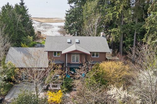 6283 Sechelt Inlet Rd, Sechelt, BC, V7Z0L3 | Card Image