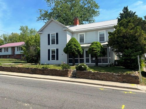 550 Tazewell St, Wytheville, VA, 24382-1942 | Card Image