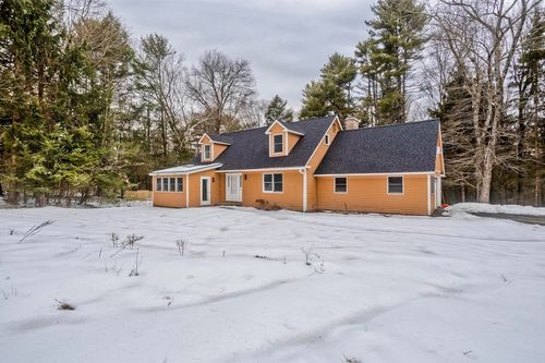 94 Amherst Rd, Pelham, MA, 01002-9795 | Card Image