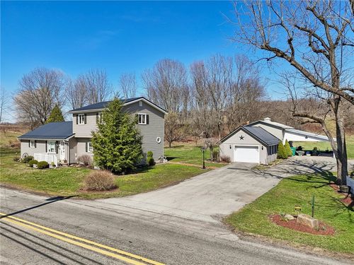 5216 Old Pulaski Rd, New Wilmington, PA, 16142-5704 | Card Image