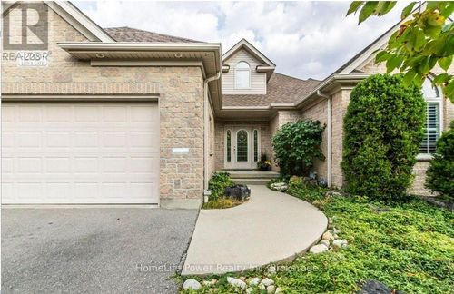 228 The Lions Gate, Waterloo, ON, N2L6M5 | Card Image