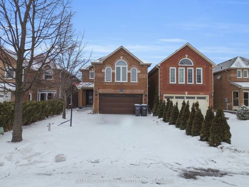 3722 Densbury Dr, Mississauga, ON, L5N6Z1 | Card Image