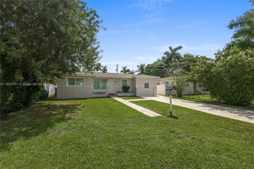 1468 Ne 118th St, Miami, FL, 33161-6914 | Card Image