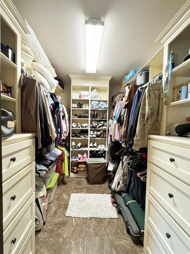 Primary Walk in Closet | Image 14