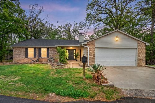 8517 Spruce Dr, Rogers, AR, 72756-6347 | Card Image
