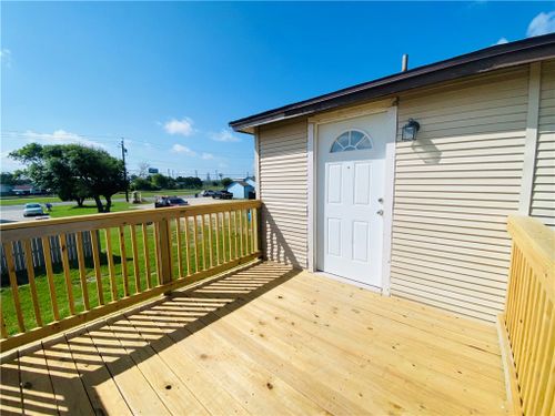 201 Volpe Cir, Gregory, TX, 78359 | Card Image