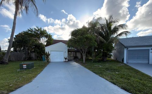 46 Tara Lakes Drive E, Boynton Beach, FL, 33436 | Card Image