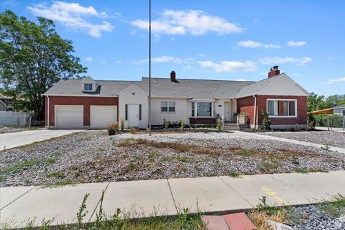 220 E Greenwood Ave, Midvale, UT, 84047-2637 | Card Image
