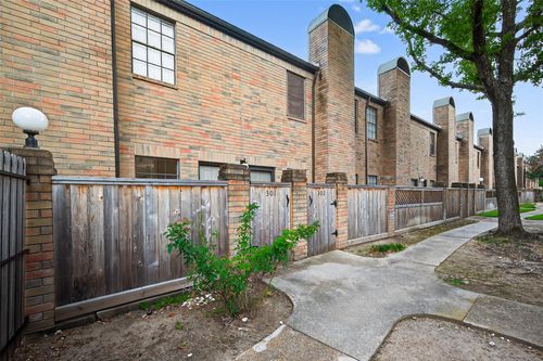 apt-301-9850 Pagewood Ln, Houston, TX, 77042-5536 | Card Image