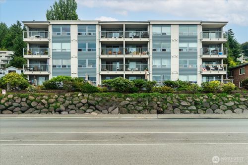 apt-203-2200 Alki Ave Sw, Seattle, WA, 98116-1840 | Card Image