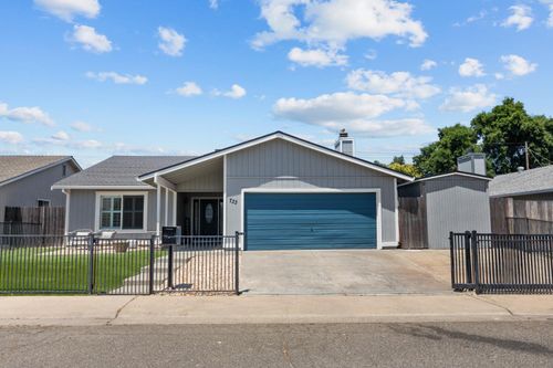 733 Dabney Avenue, Rio Linda, CA, 95673 | Card Image