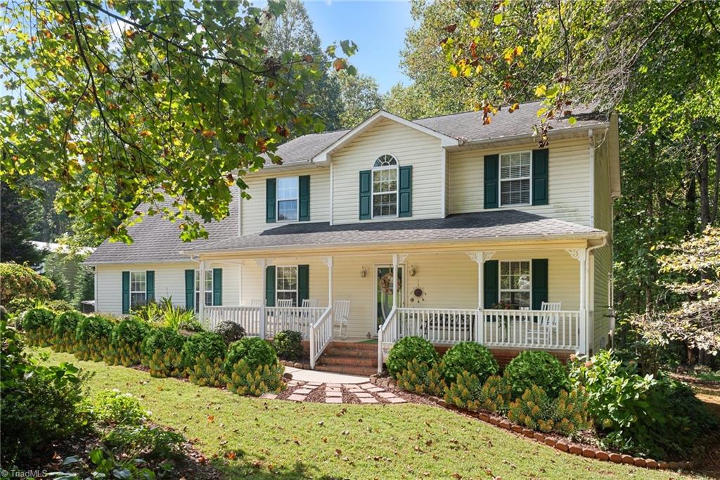 Blakes Ct, Thomasville, NC 27360