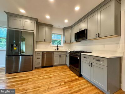 8011 Carroll Avenue, House other with 5 bedrooms, 4 bathrooms and null parking in TAKOMA PARK MD | Image 3