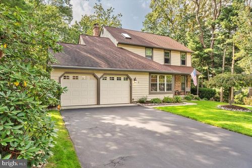 8 Sherwood Ln, VOORHEES, NJ, 08043-2946 | Card Image