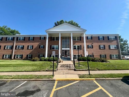 7-120 Washington St Ne, LEESBURG, VA, 20176-2461 | Card Image