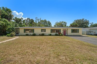 Front of home - large driveway | Image 2