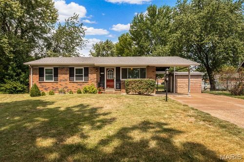 7371 Caione Ct, Hazelwood, MO, 63042-1307 | Card Image