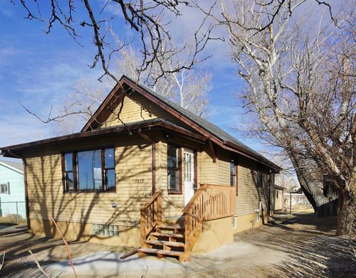 1215 S Locust St, Casper, WY, 82604-2808 | Card Image