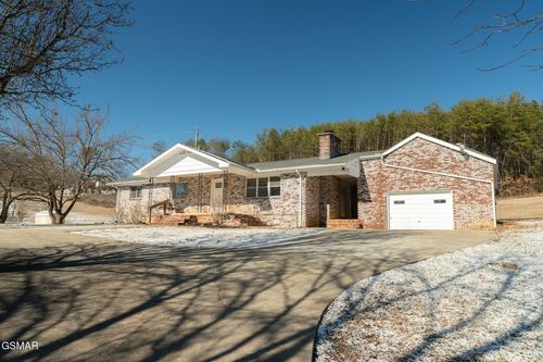 608 Mountain View Dr, Seymour, TN, 37865-4320 | Card Image