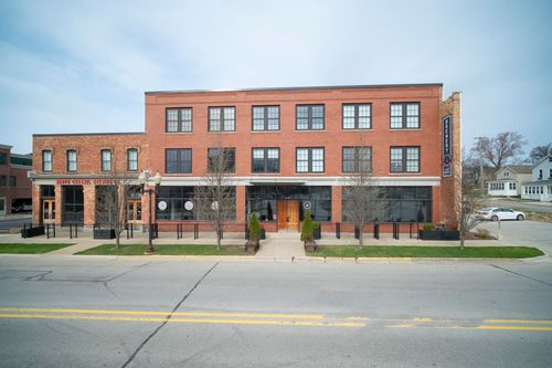 340-86 Washington St, Manistee, MI, 49660-1212 | Card Image