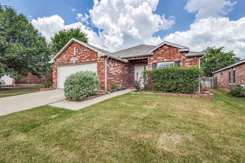 6025 Goldenrod Dr, Denton, TX, 76208-6801 | Card Image